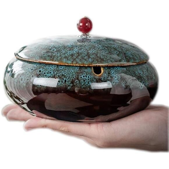 5.7" Ceramic Ashtray with Lids Windproof Cigarette Ashtray for Indoor or Outdoor - Picture 1 of 8